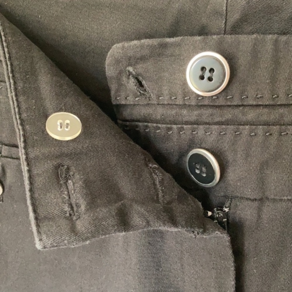 Larry Levine Stretch Capris - Picture 4 of 10